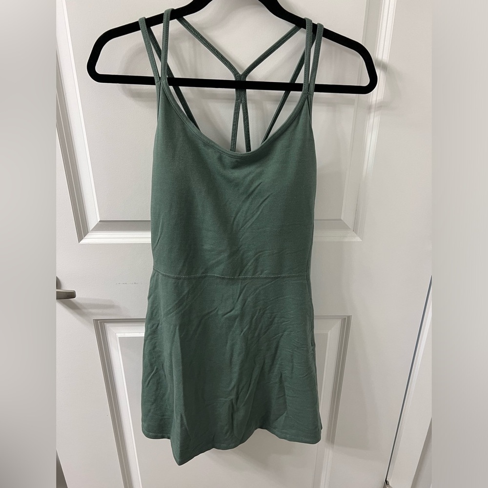 Old Navy Active olive green powerchill dress with shorts, size L